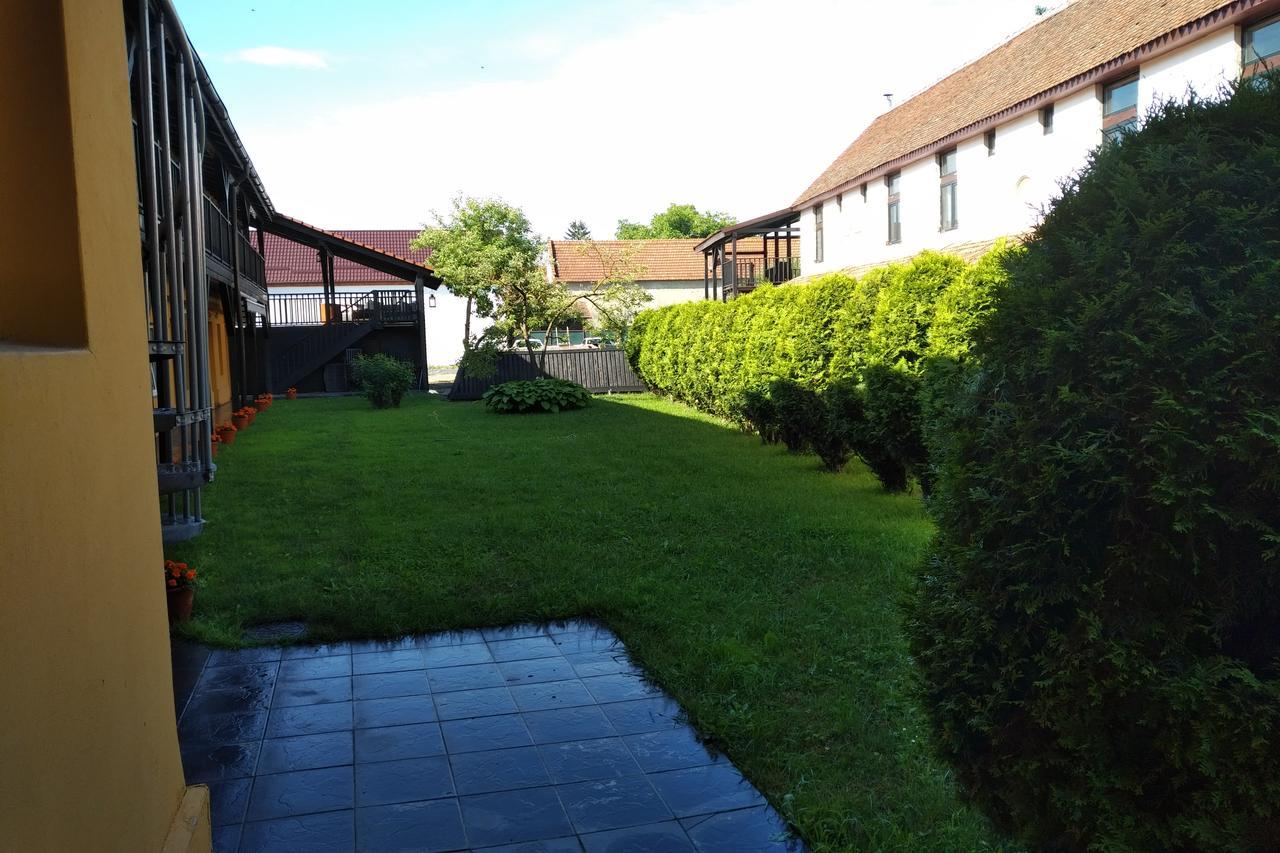 Cristian Inn Екстериор снимка